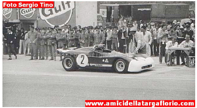2 Alfa Romeo 33.3 A.De Adamich - G.Van Lennep d - Box Prove (12).jpg